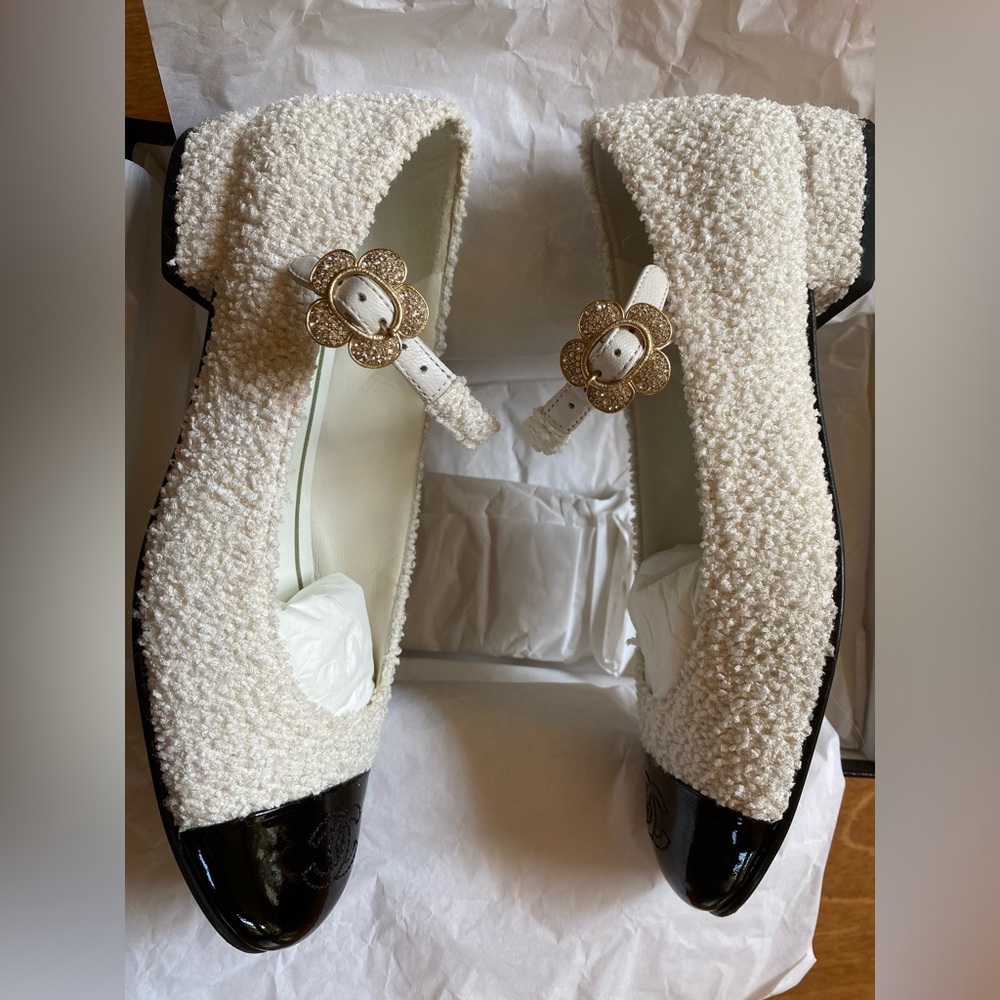 Chanel 22K tweed and patent leather Mary Jane with rhinestone flower detail 37.5